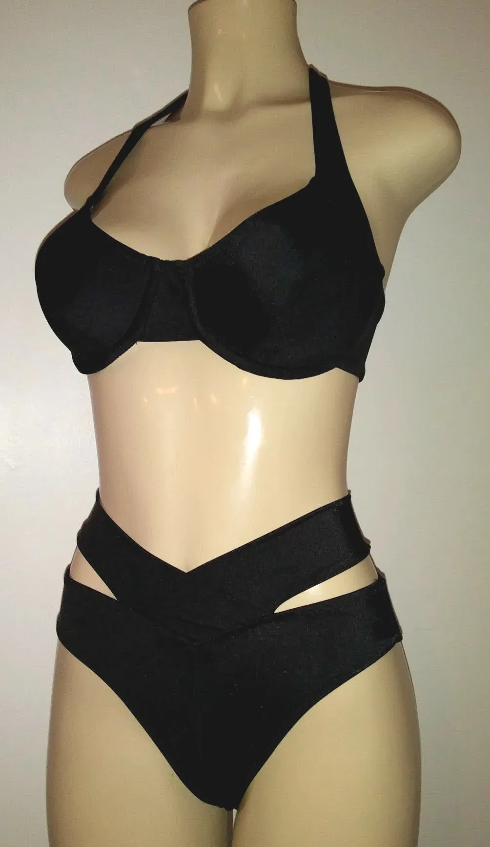 Bigger Bra Size Underwire Bikini Top. High waist strappy bikini bottoms