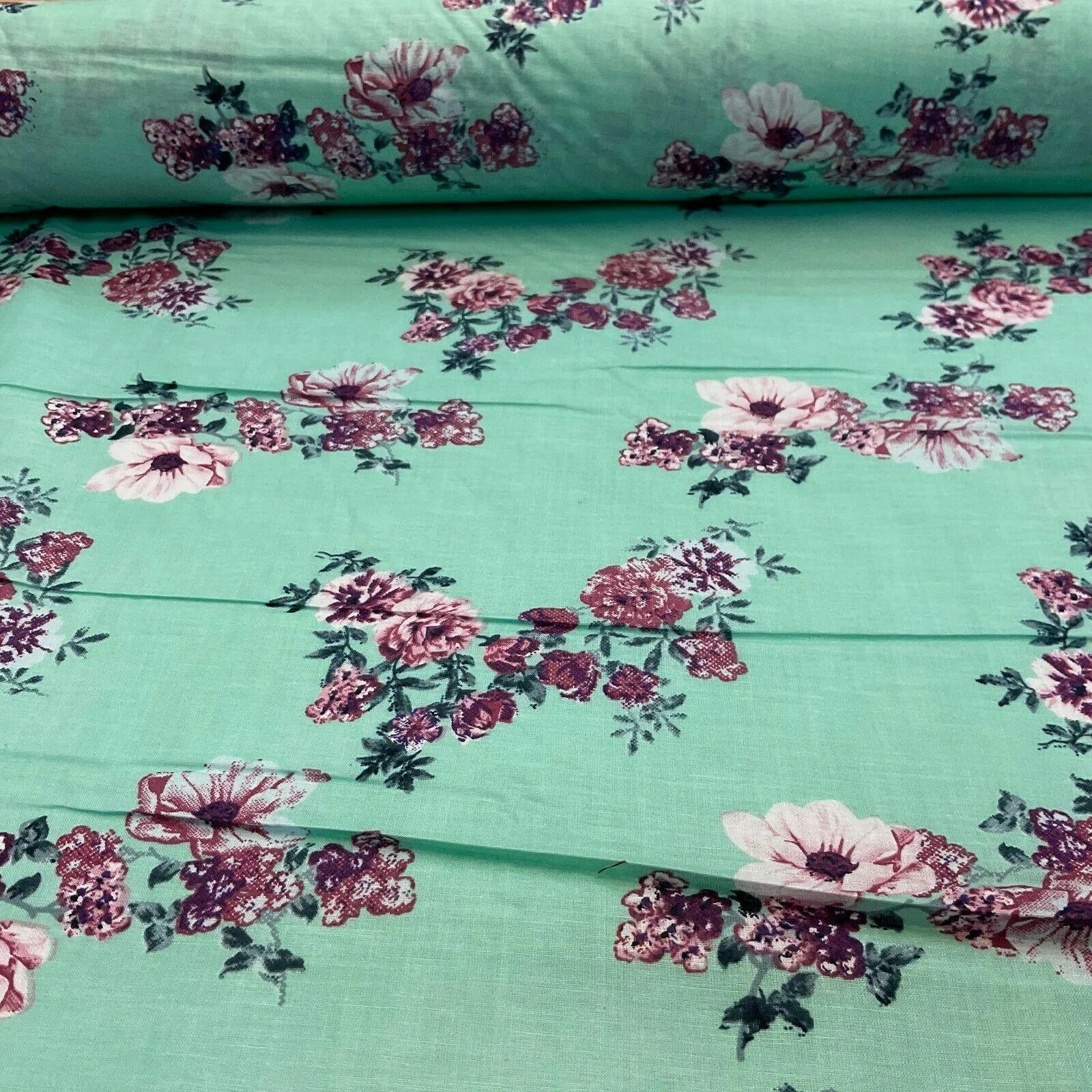 Cotton Lawn Voile Summer Floral Printed Dress fabric 111cm wide M1592