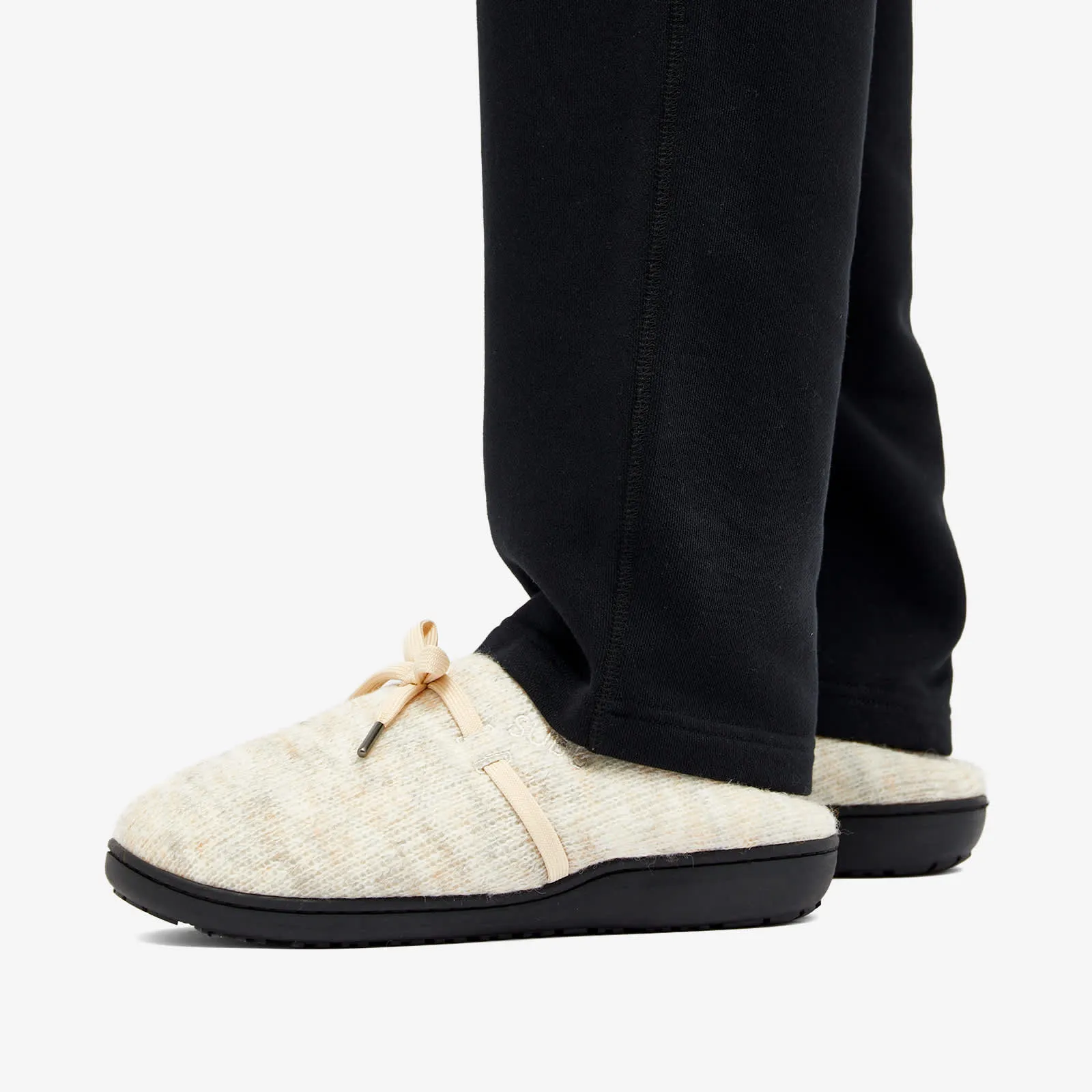 End flip-flops. X Subu ‘Winter Knit’, color Tan